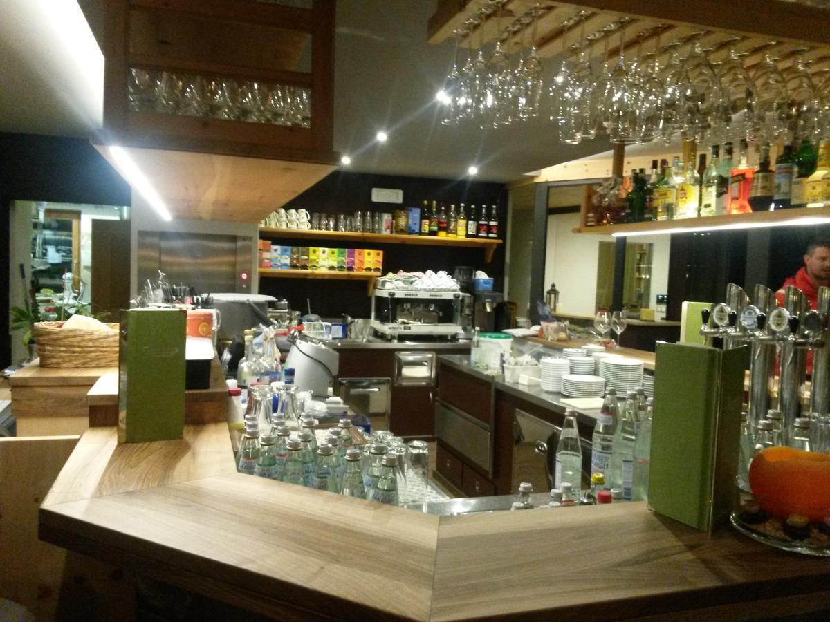 Hotel Restaurant Rosmarie 费尔代斯 外观 照片